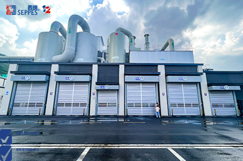 硬质快速门：环保企业垃圾站蚊虫臭气隔绝利器