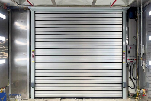 喷漆房三合一快速门，配备CT5防爆电机CT6防爆分体控制箱，效率安全双保障
