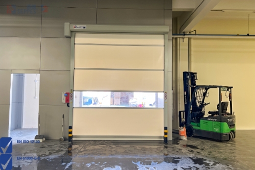 临近年底，西朗非标定制快速门生产周期快质量好，让工厂项目准时交付