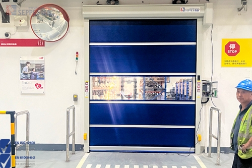 PVC快速门助力企业物流通道降低30%能耗的方案