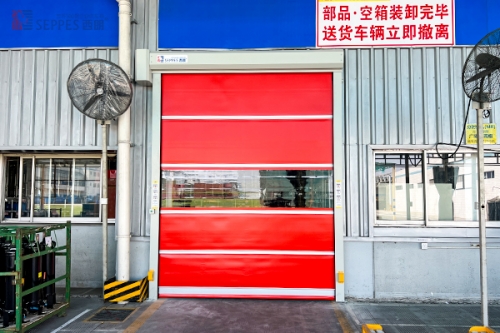 车间物流经常卡脖子？看快速卷帘门如何提升大金空调生产效率