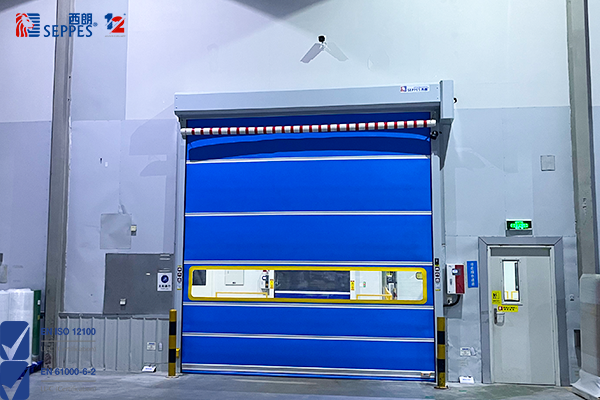 普杰无纺布安装快速门