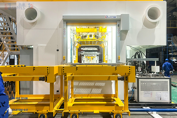 明志科技安装设备快速门