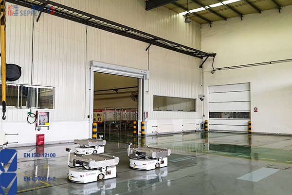 AGV联动快速卷帘门