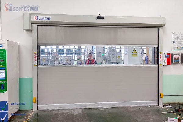 优德精密工业安装快速门