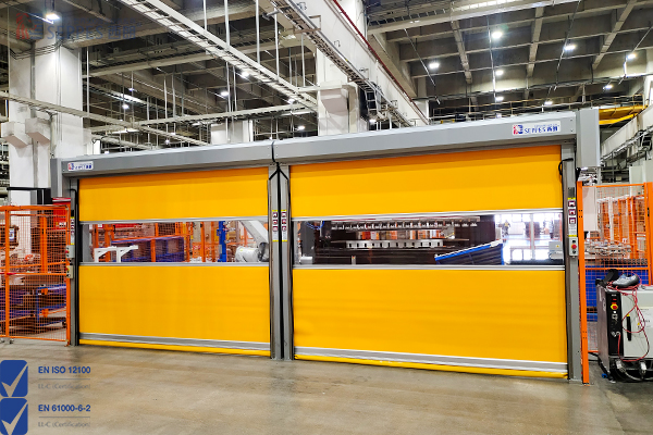 机器人操作区域安装西朗快速门防护