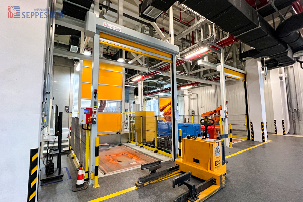 ABB超级工厂安装快速门