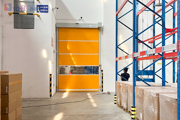 代尔塔公司立体库车间通道安装西朗快速门