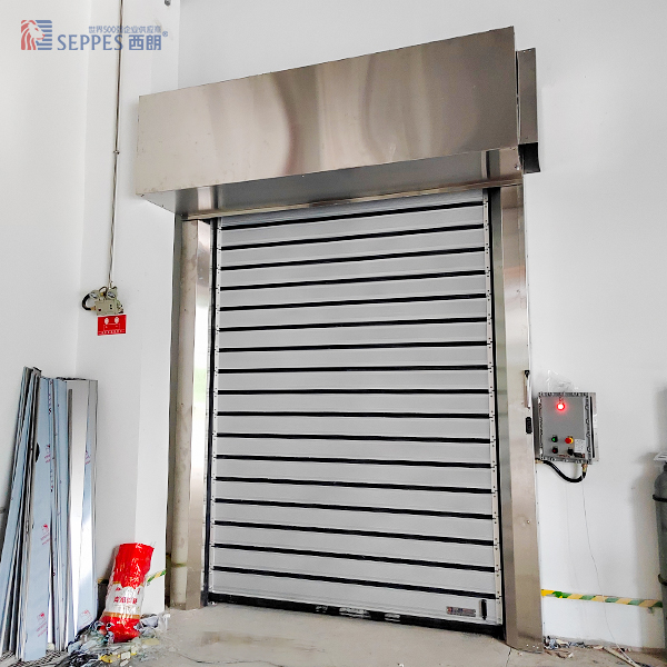 湖北某航天化工项目安装不锈钢防爆硬质快速门